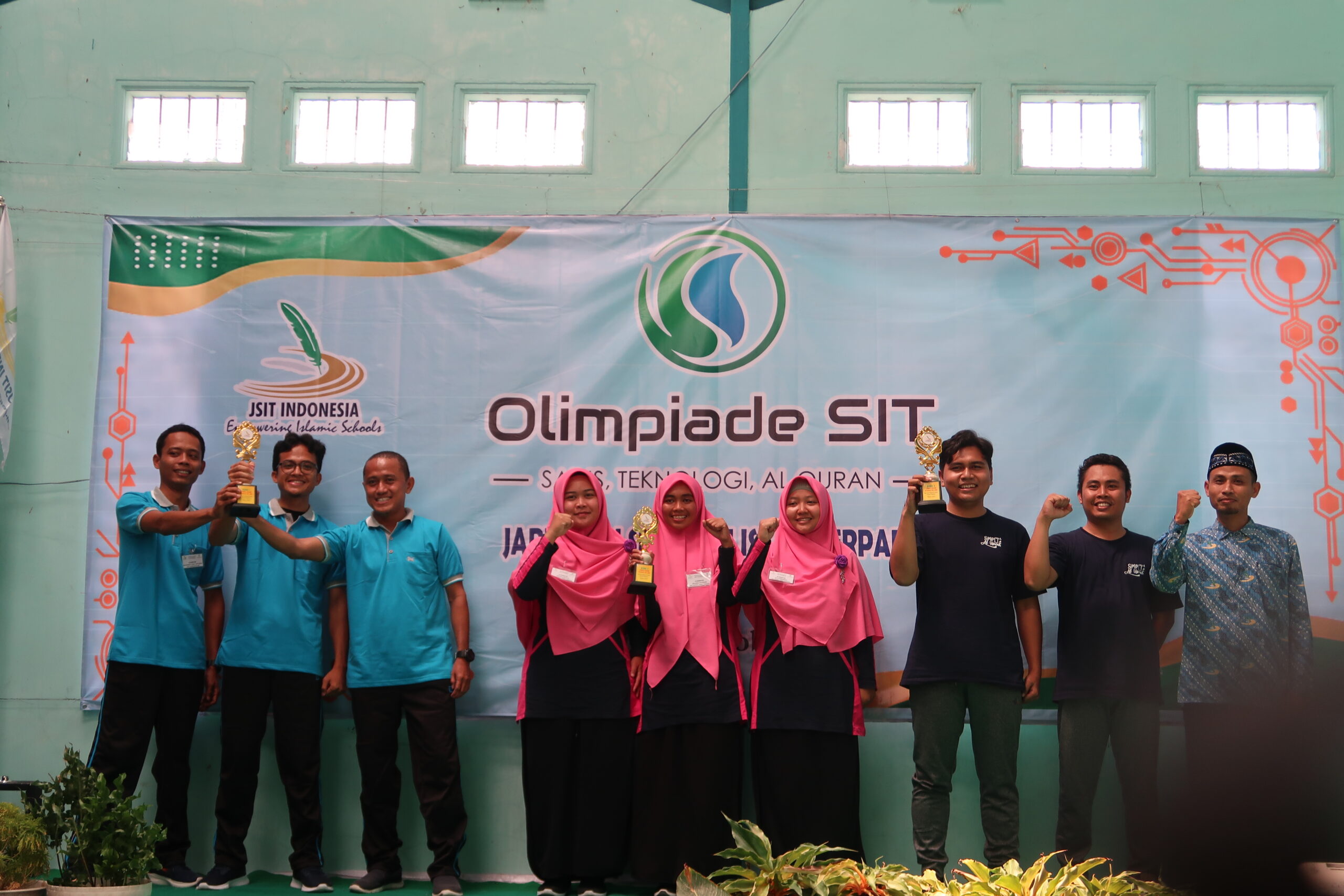 Dengan Semangat Sehat, meraih Juara 3 Senam JSIT