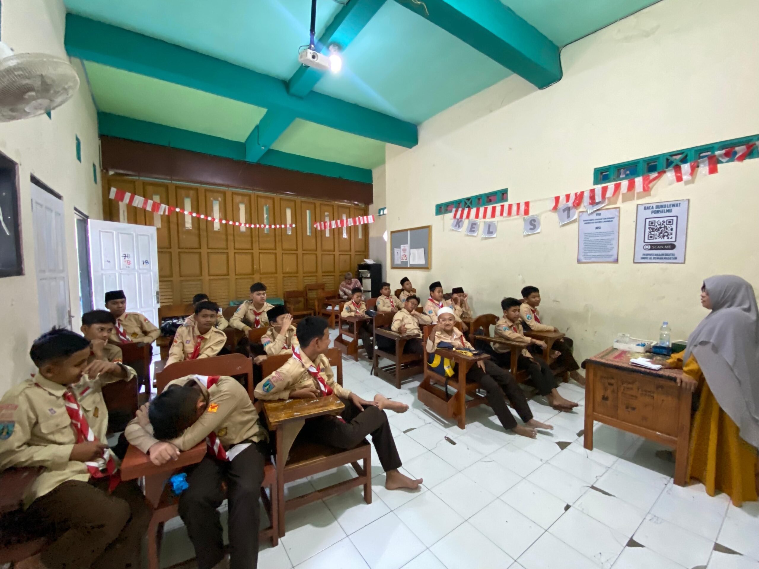 Ruang Serap Ilmu: Pentingnya Adab Sebelum Ilmu Bersama Ibu Endang